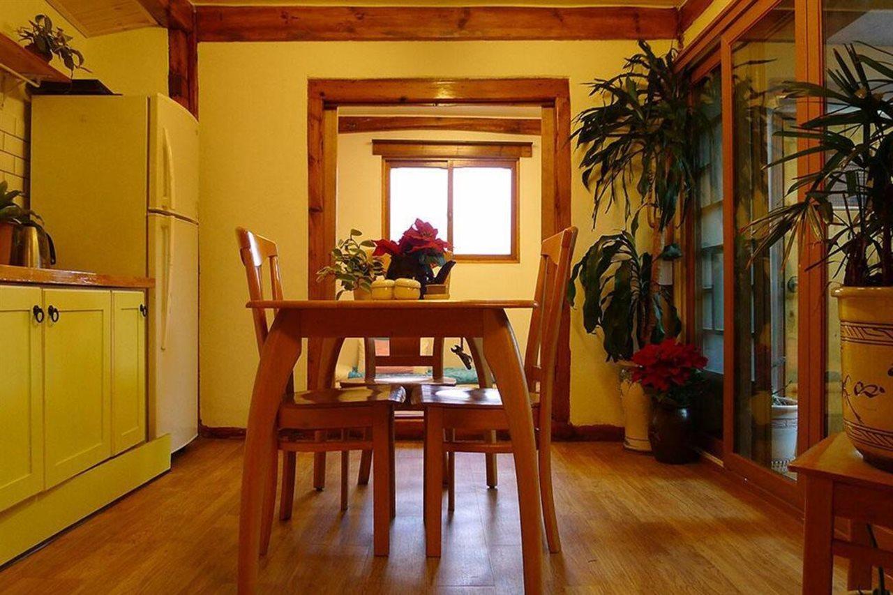 Hanok Guesthouse 202 โซล ภายนอก รูปภาพ