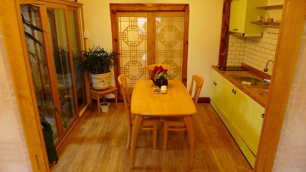 Hanok Guesthouse 202 โซล ภายนอก รูปภาพ