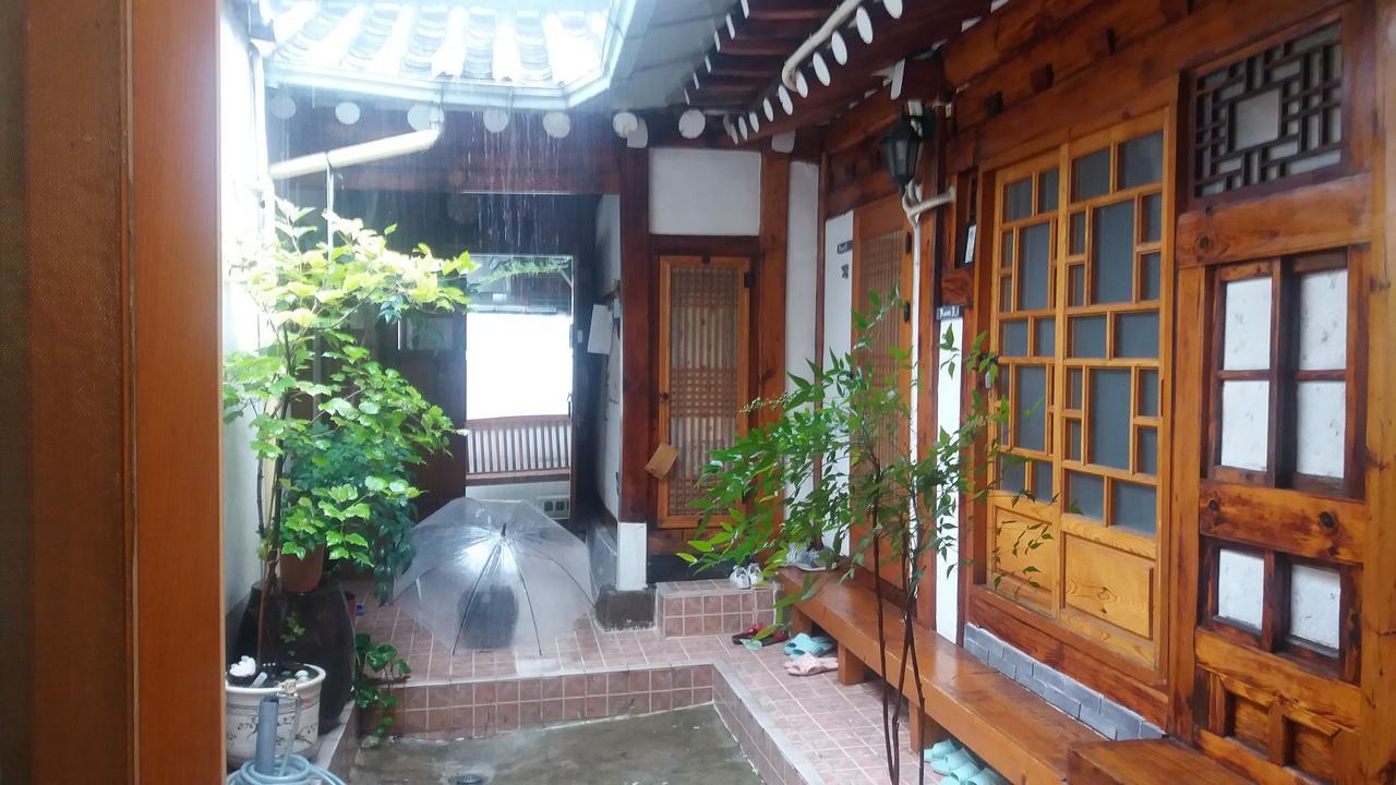 Hanok Guesthouse 202 โซล ภายนอก รูปภาพ