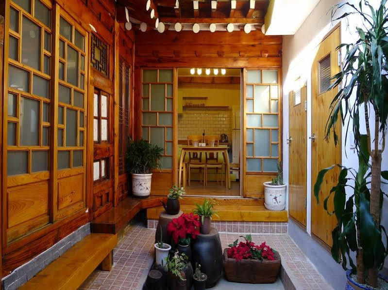 Hanok Guesthouse 202 โซล ภายนอก รูปภาพ